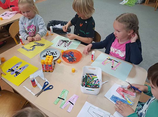 Gr. III- poznajemy literę M- zajęcia z wykorzystaniem tablicy multimedialnej