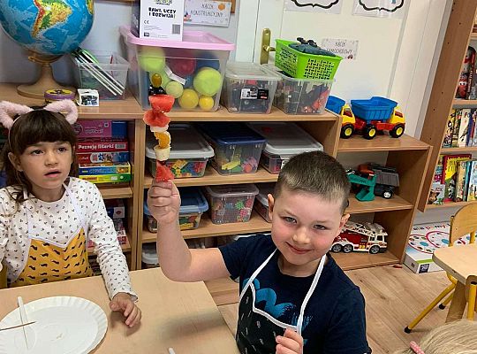 Gr IV- Owocowe szaszłyki