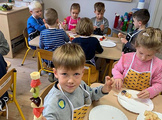 Gr IV- Owocowe szaszłyki