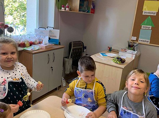 Gr IV- Owocowe szaszłyki