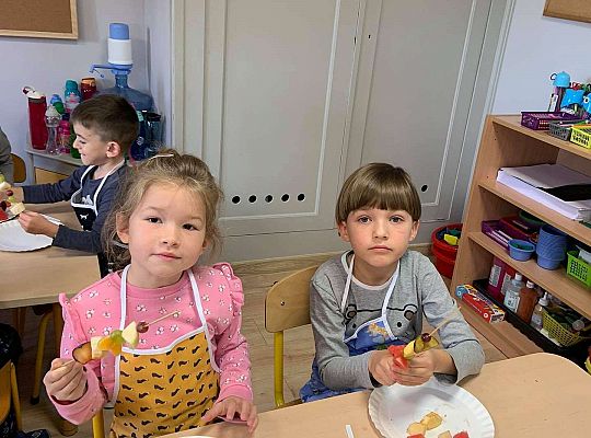 Gr IV- Owocowe szaszłyki