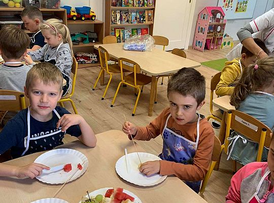 Gr IV- Owocowe szaszłyki