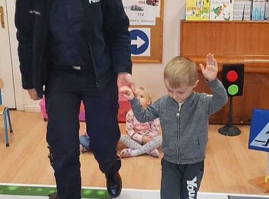 GR. II - Spotkanie z p. policjantką