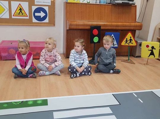 GR. II - Spotkanie z p. policjantką