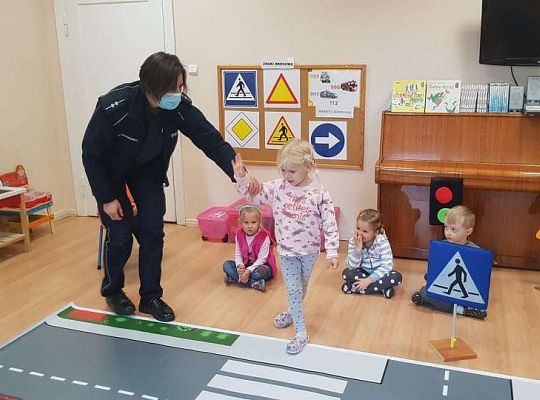 GR. II - Spotkanie z p. policjantką