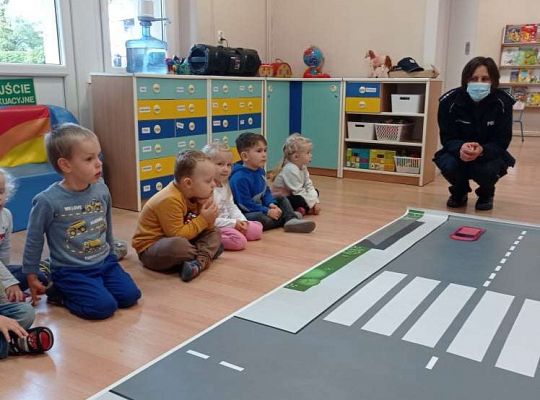 GR. I - Spotkanie z p. policjantką