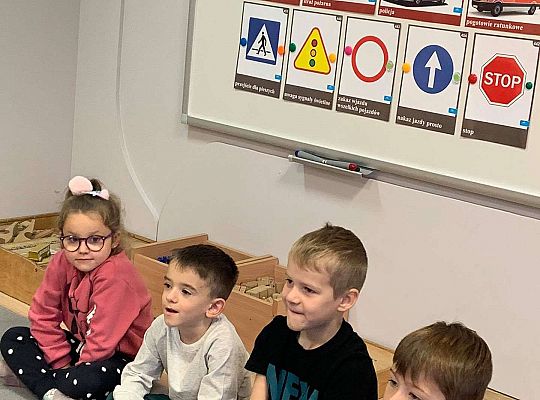 Gr IV Spotkanie z p. policjantką