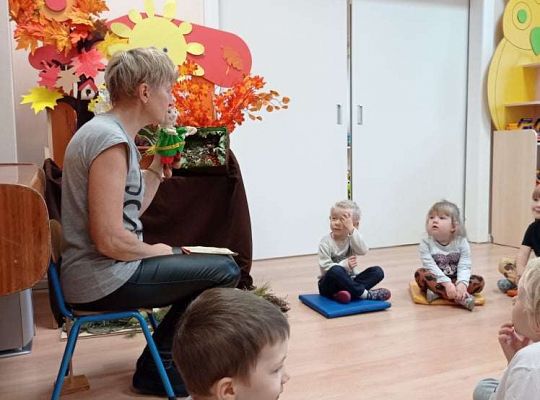 Gr. I i II Teatrzyk "Przygody krasnala Hałabały"