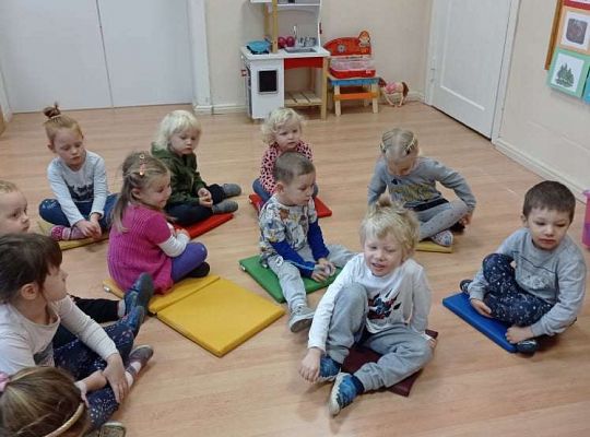 Gr. I i II Teatrzyk "Przygody krasnala Hałabały"