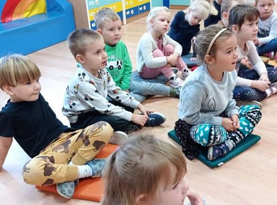 Gr. I i II Teatrzyk "Przygody krasnala Hałabały"