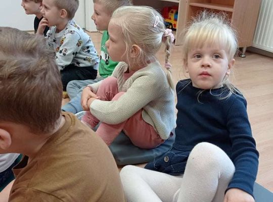 Gr. I i II Teatrzyk "Przygody krasnala Hałabały"