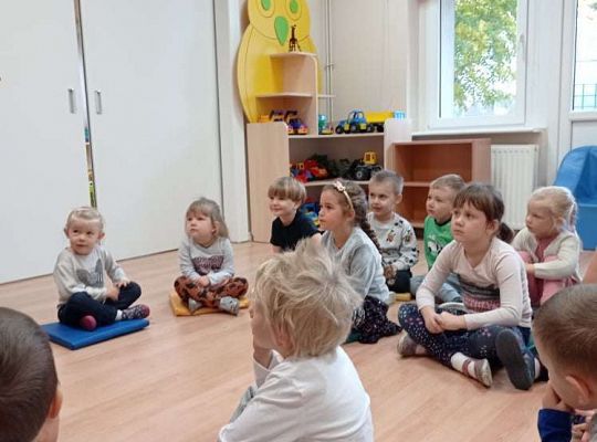 Gr. I i II Teatrzyk "Przygody krasnala Hałabały"