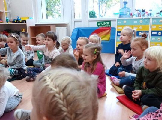 Gr. I i II Teatrzyk "Przygody krasnala Hałabały"