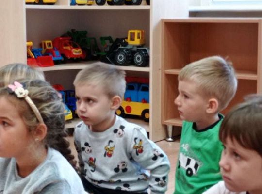 Gr. I i II Teatrzyk "Przygody krasnala Hałabały"