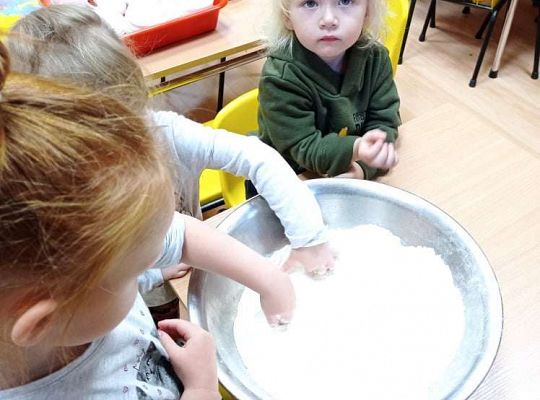 GR. I "Zdrowym być"  oraz warzywa i owoce z masy solnej