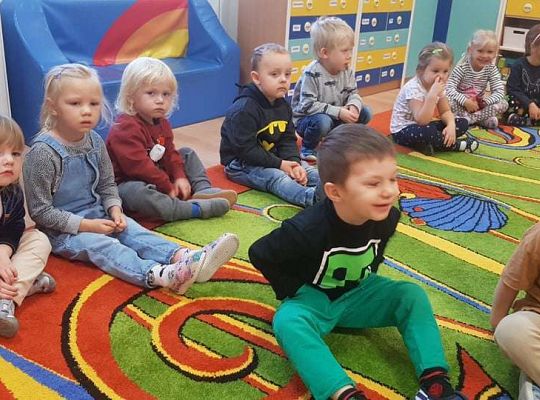 GR. I i II Teatrzyk - "Na straganie"