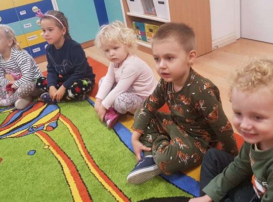 GR. I i II Teatrzyk - "Na straganie"