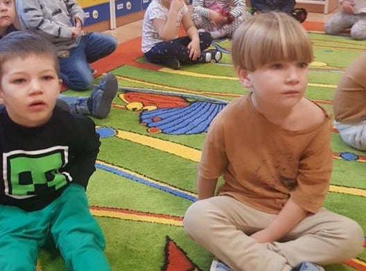 GR. I i II Teatrzyk - "Na straganie"