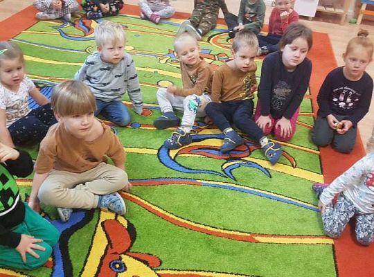 GR. I i II Teatrzyk - "Na straganie"