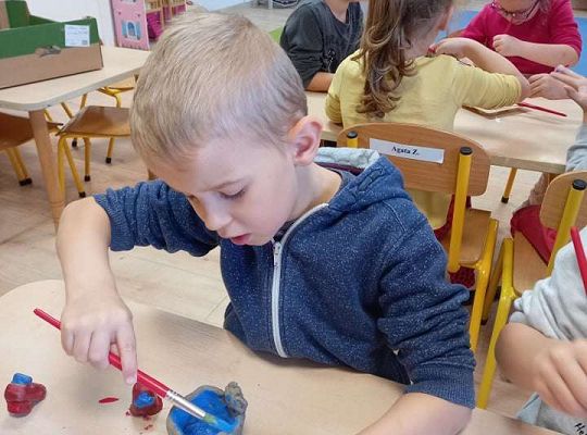 Gr. IV Malujemy gliniane wazony