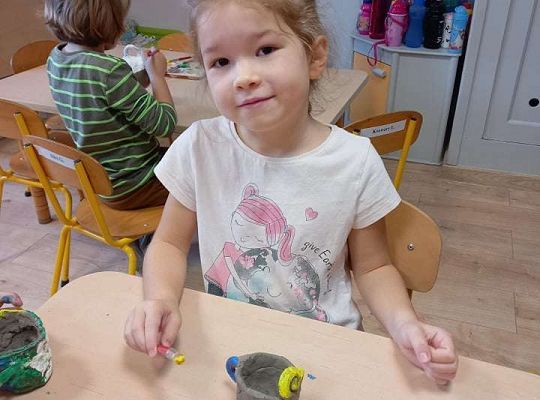 Gr. IV Malujemy gliniane wazony