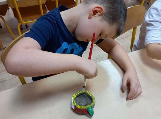 Gr. IV Malujemy gliniane wazony