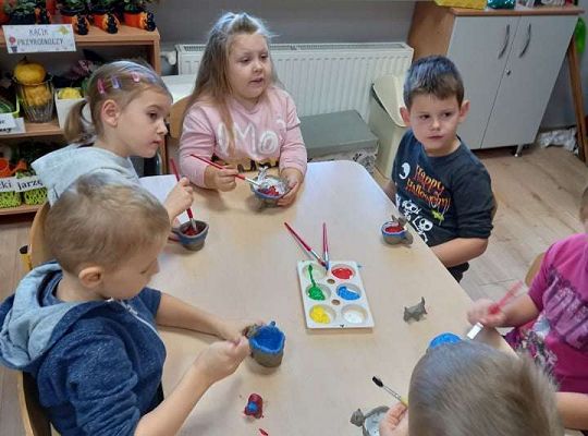 Gr. IV Malujemy gliniane wazony