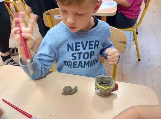 Gr. IV Malujemy gliniane wazony