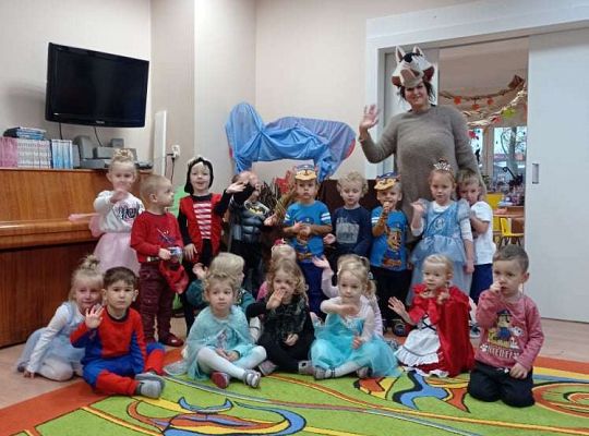 GR. I i II Teatrzyk "Trzy świnki"