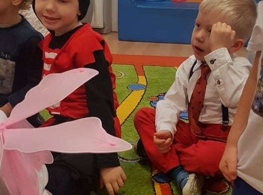 GR. I i II Teatrzyk "Trzy świnki"