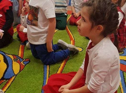 GR. I i II Teatrzyk "Trzy świnki"