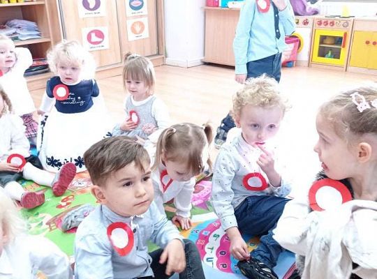 Trzecia lekcja "Niepodległa Polska"