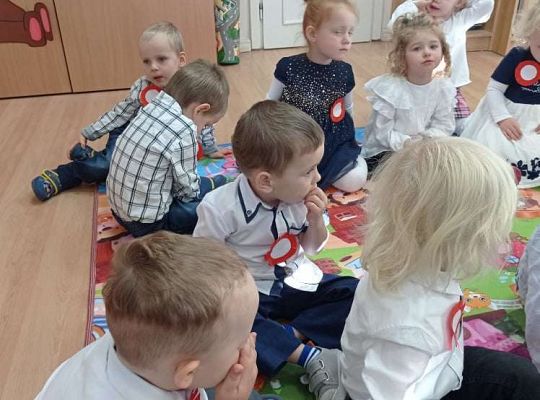 Trzecia lekcja "Niepodległa Polska"