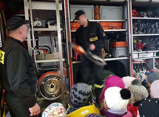 Gr. II i III Wizyta w Komendzie Straży Pożarnej