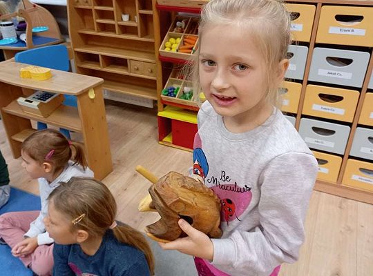 Gr. IV "Idź w stronę dźwięku"- realizacja programu "Gramy zmysłami"