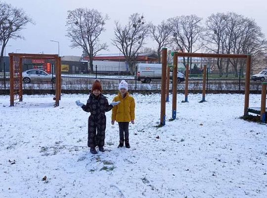 Gr. IV - Zabawy na śniegu