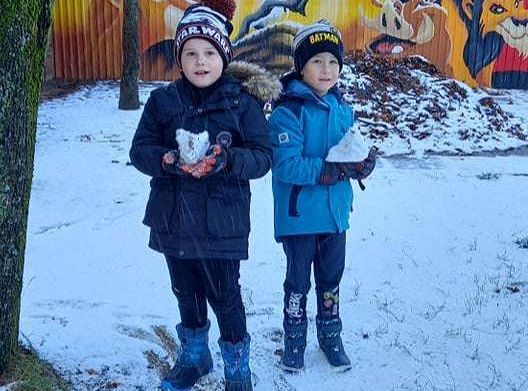 Gr. IV - Zabawy na śniegu