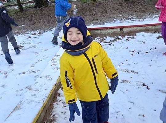 Gr. IV - Zabawy na śniegu