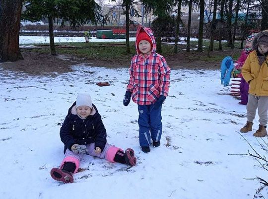 Gr. IV - Zabawy na śniegu