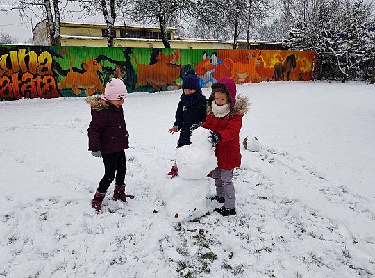 Gr. III Zabawy na śniegu