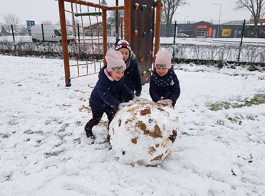 Gr. III Zabawy na śniegu