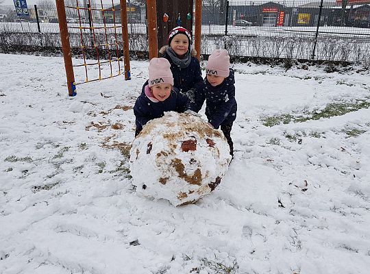 Gr. III Zabawy na śniegu