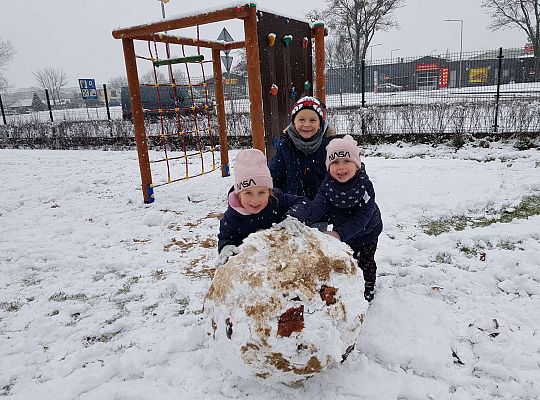 Gr. III Zabawy na śniegu