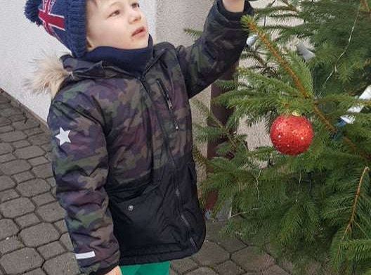 Strojenie przedszkolnej choinki