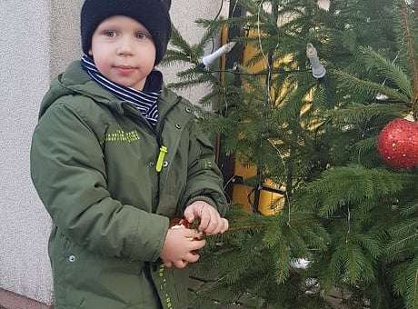 Strojenie przedszkolnej choinki