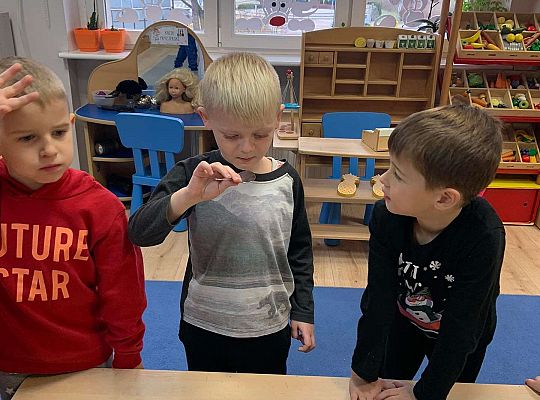 Gr IV Projekt ogólnopolski „ Zdrowo jem-więcej wiem”.