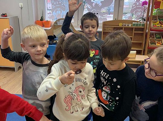 Gr IV Projekt ogólnopolski „ Zdrowo jem-więcej wiem”.