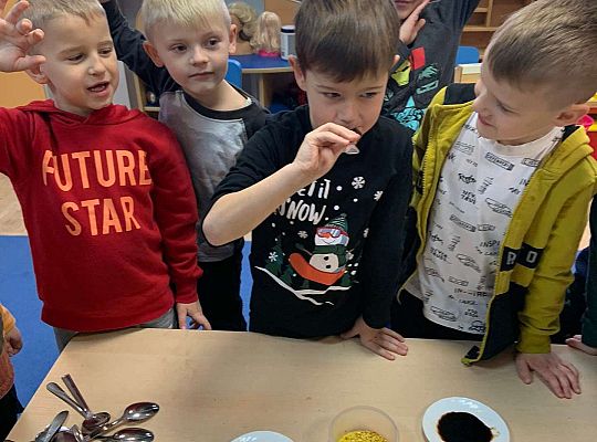 Gr IV Projekt ogólnopolski „ Zdrowo jem-więcej wiem”.