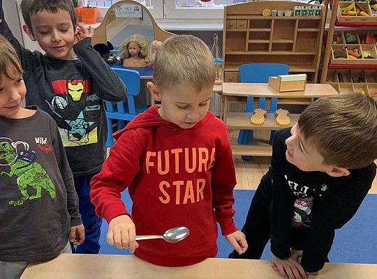 Gr IV Projekt ogólnopolski „ Zdrowo jem-więcej wiem”.