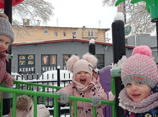 Gr. I Zabawy na śniegu